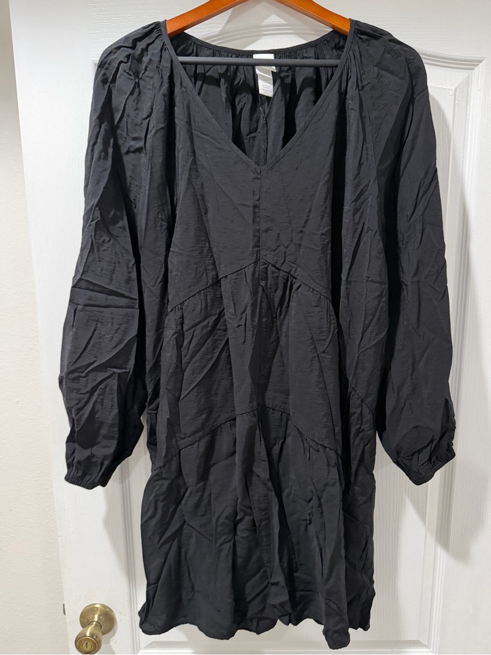 H&M Black V-Neck Long Sleeve Women's Dress size XL